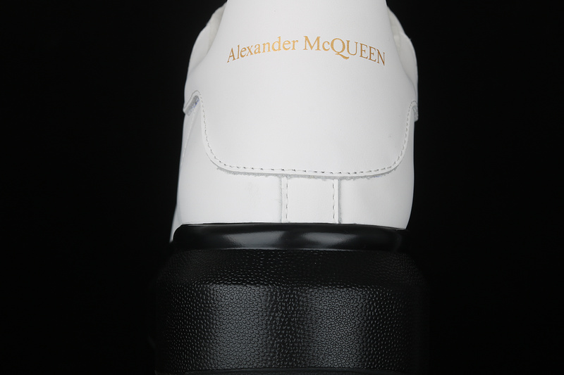 MCQUEEN OVERSIZED SNEAKER