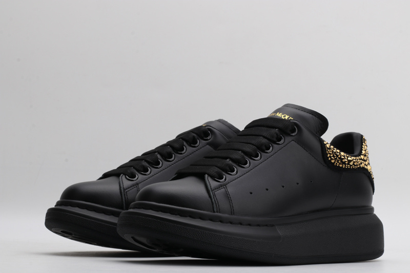 MCQUEEN OVERSIZED SNEAKER
