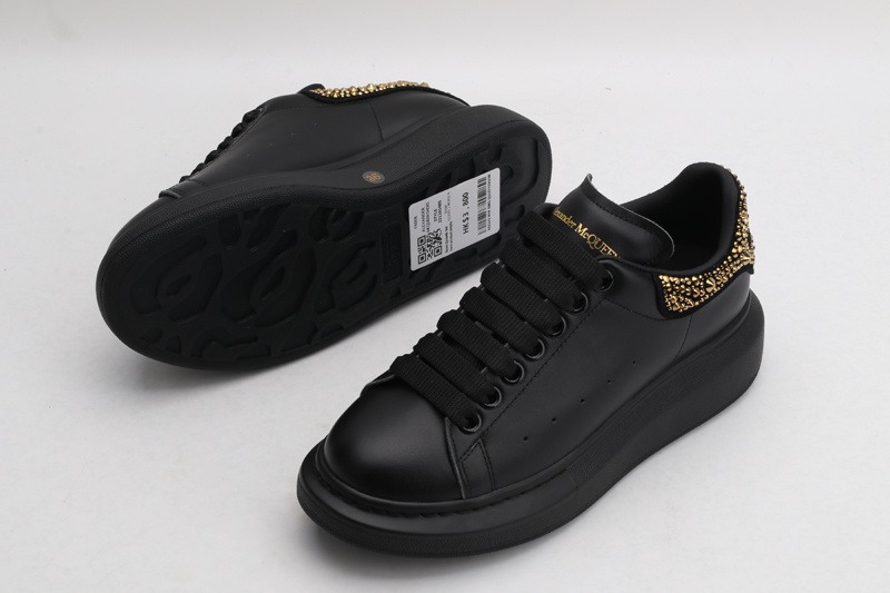 MCQUEEN OVERSIZED SNEAKER