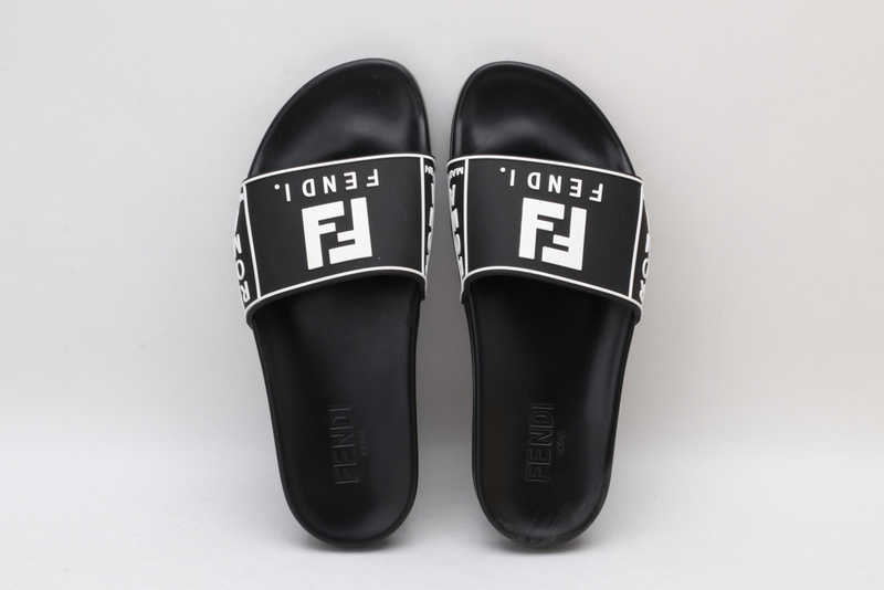 FEN* Slippers