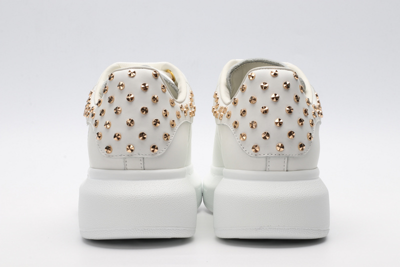 MCQUEEN OVERSIZED SNEAKER