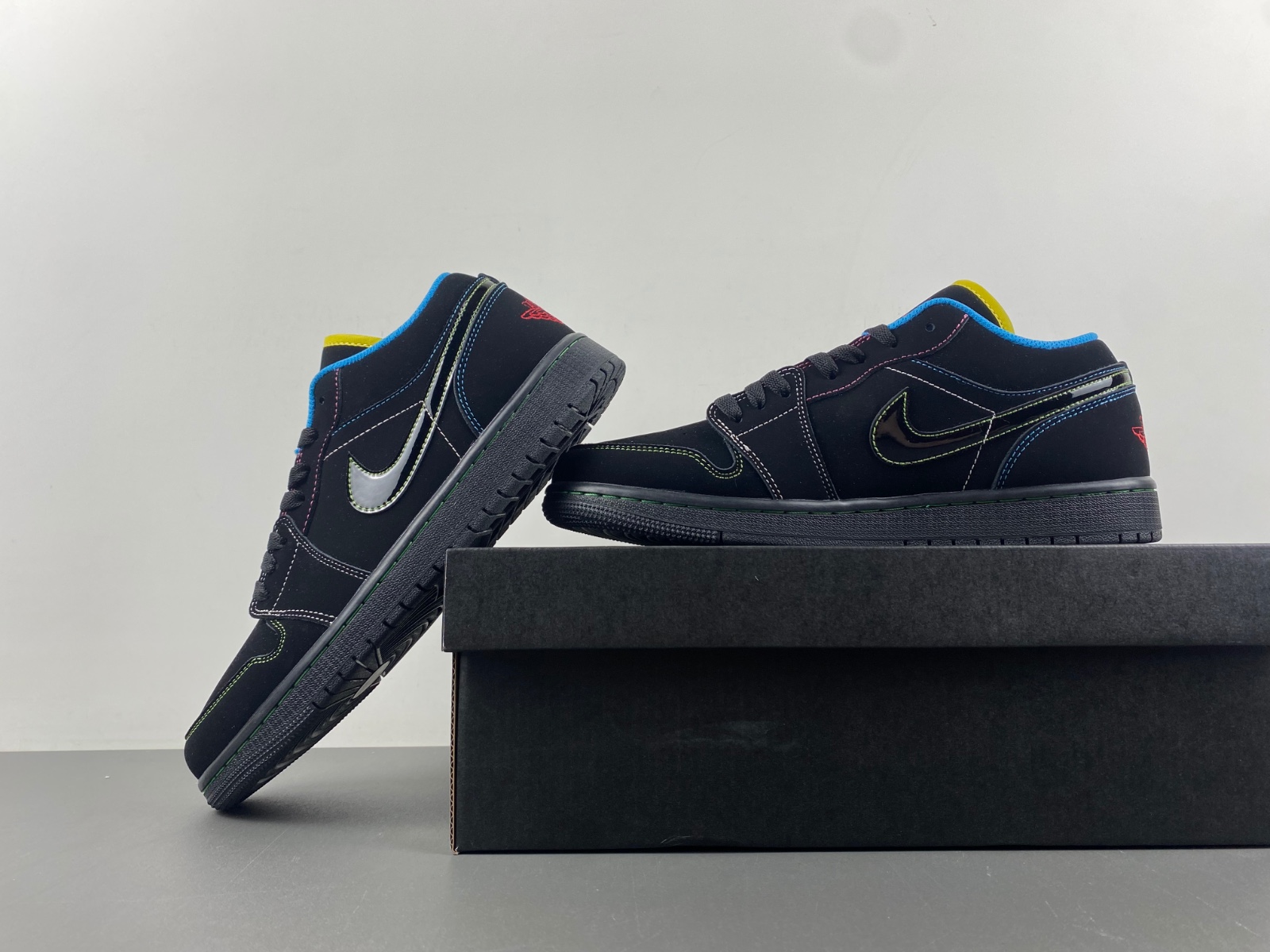 Air Jordan 1 Low Phat 