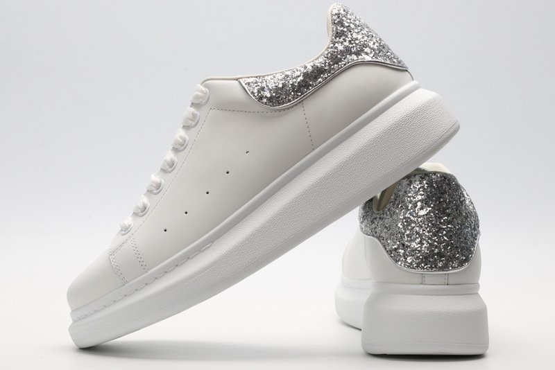 MCQUEEN OVERSIZED SNEAKER