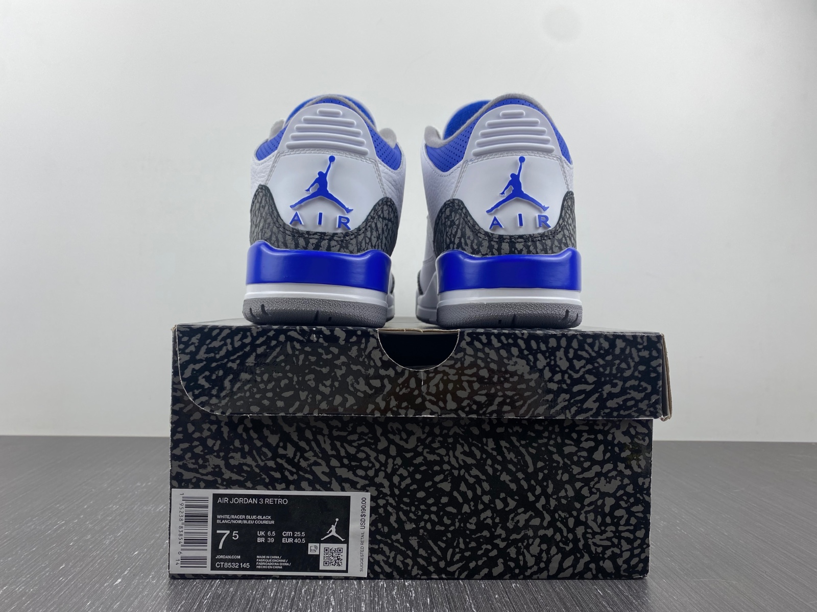 Air Jordan 3 Retro