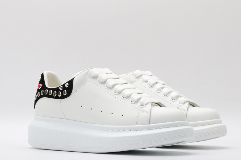 MCQUEEN OVERSIZED SNEAKER