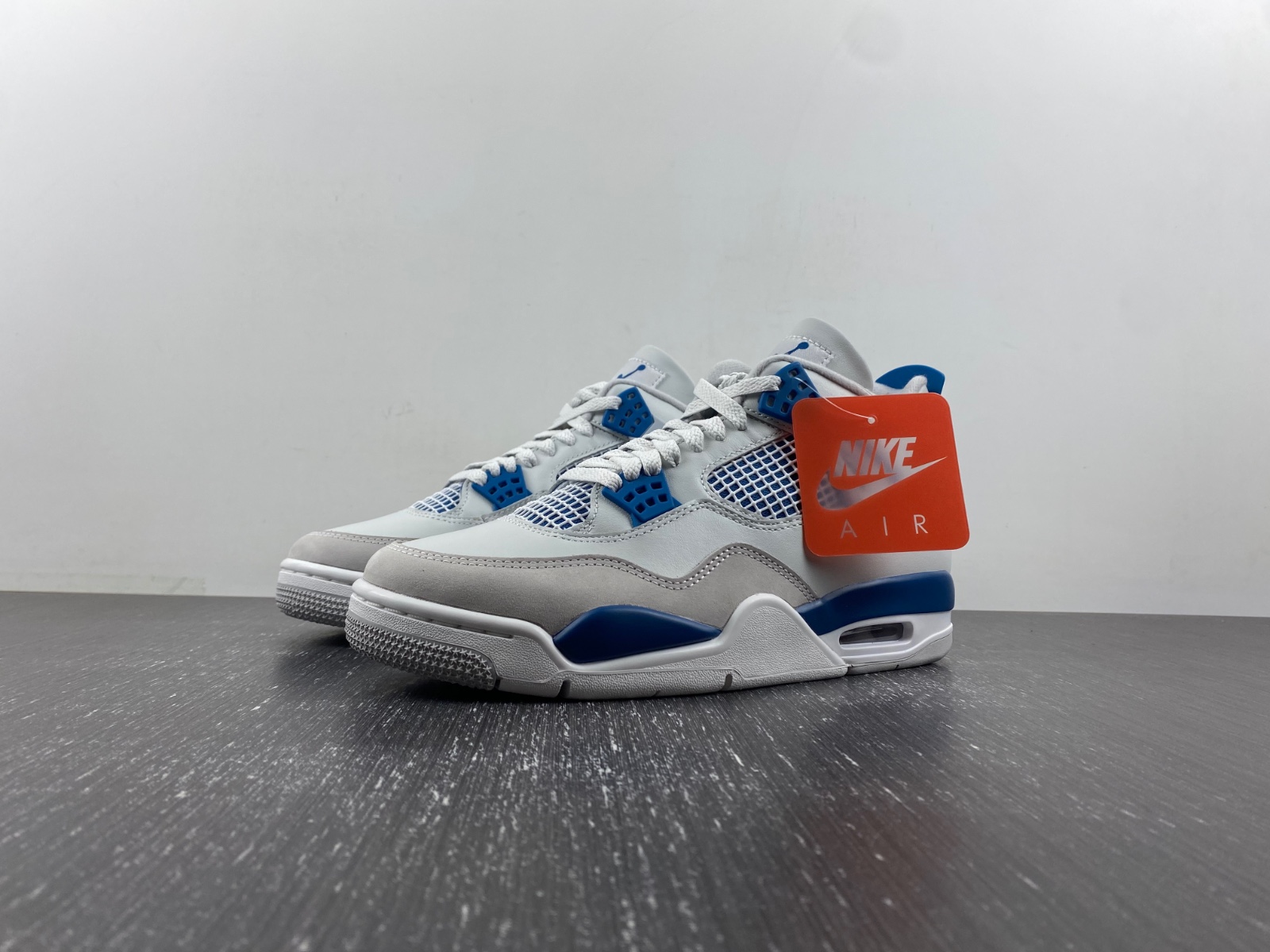 Air Jordan 4 Retro 2024