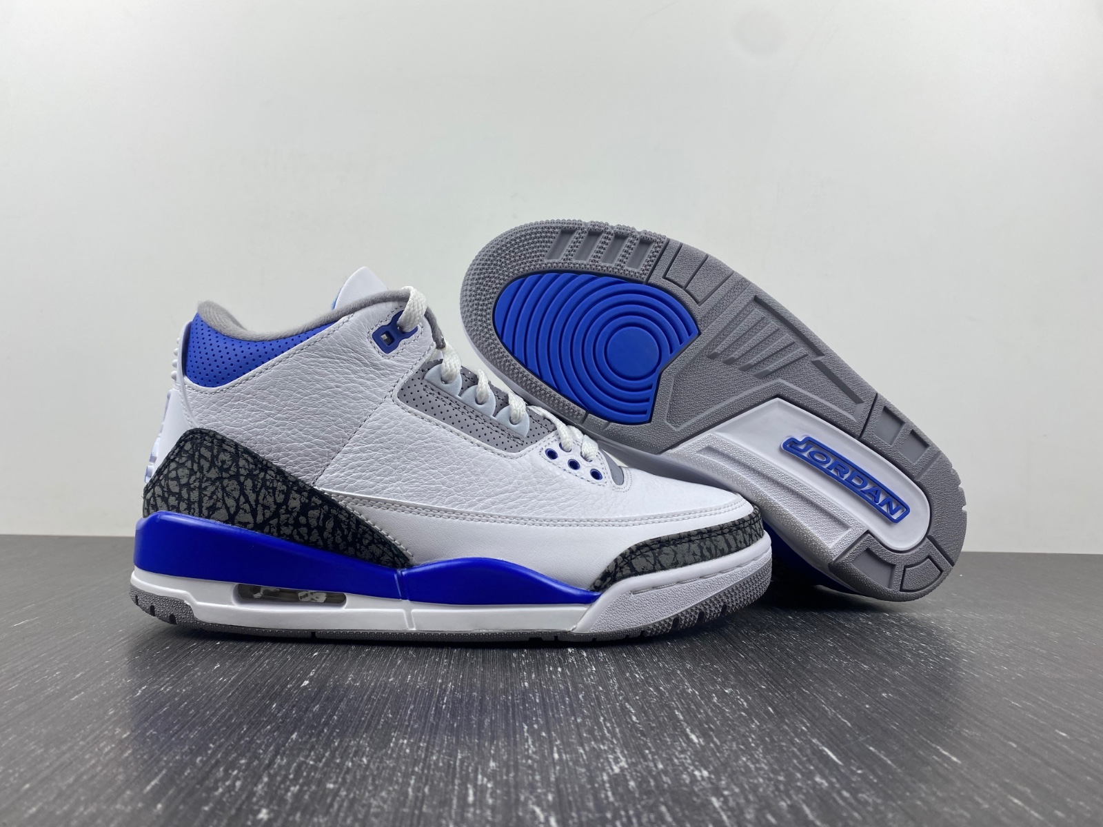 Air Jordan 3 Retro