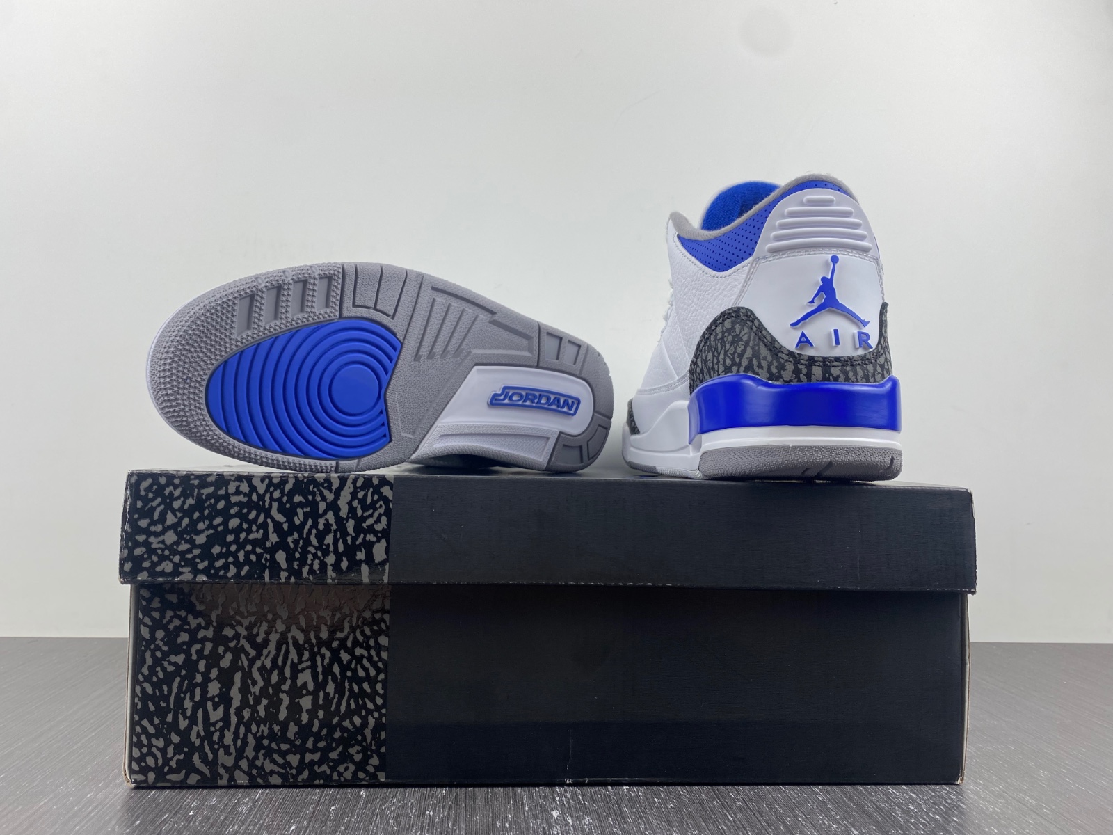Air Jordan 3 Retro