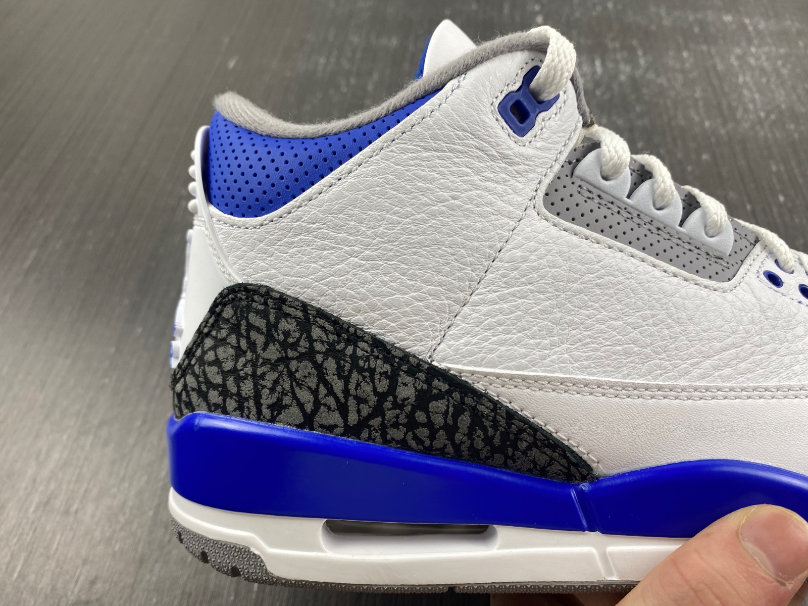 Air Jordan 3 Retro