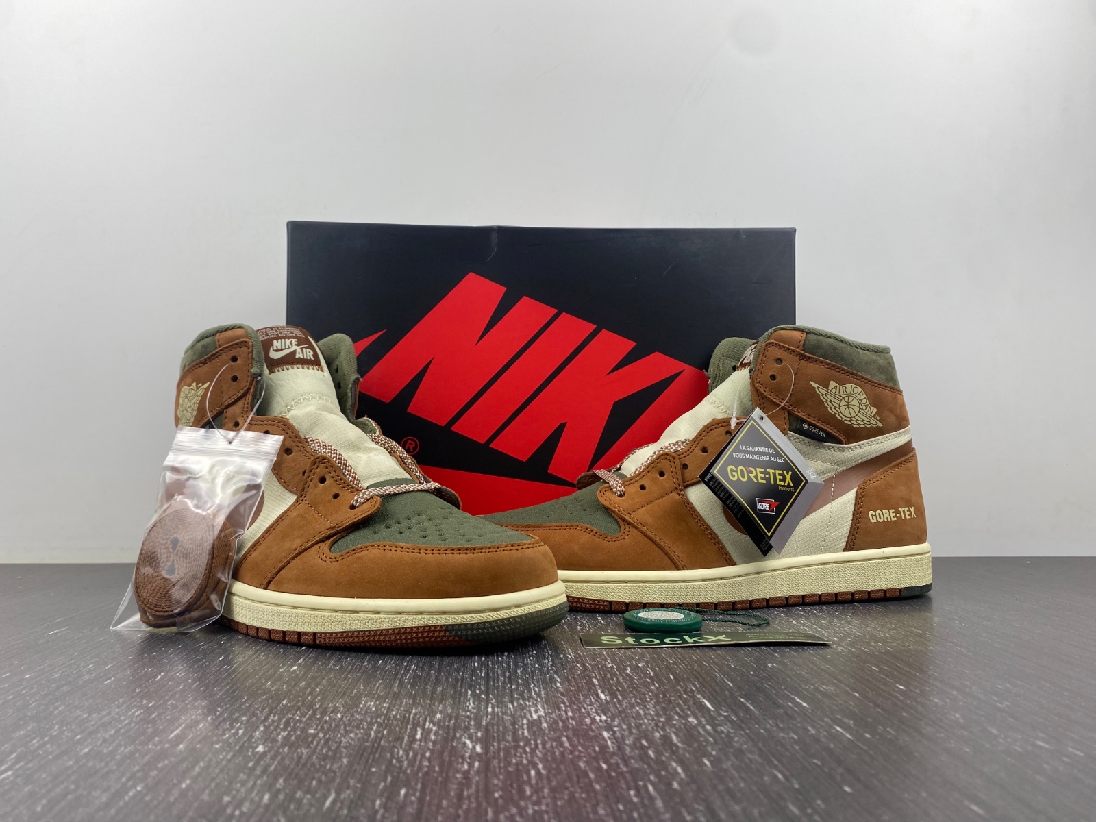 Air Jordan 1 Elements