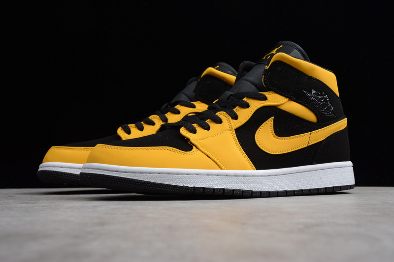 Air Jordan 1 Retro Mid