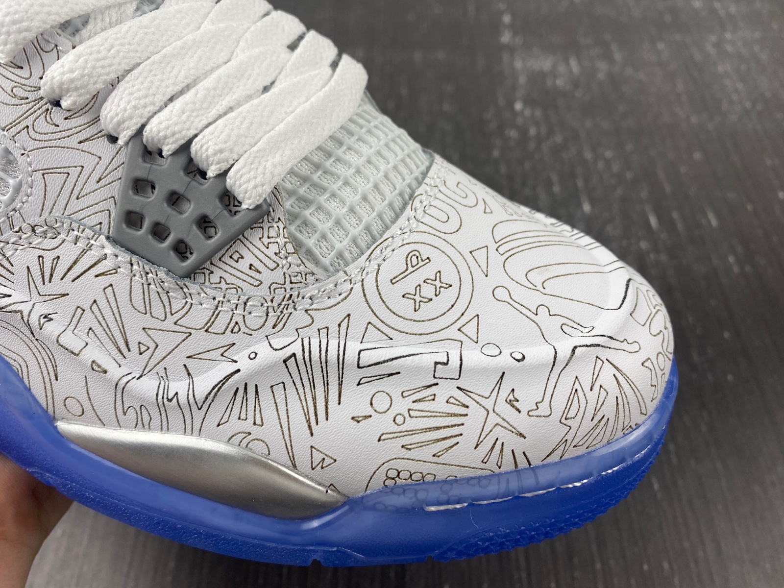 Air Jordan 4 Retro