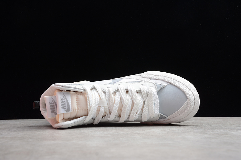 Nike Blazer Mid sacai White Grey BV0072-100