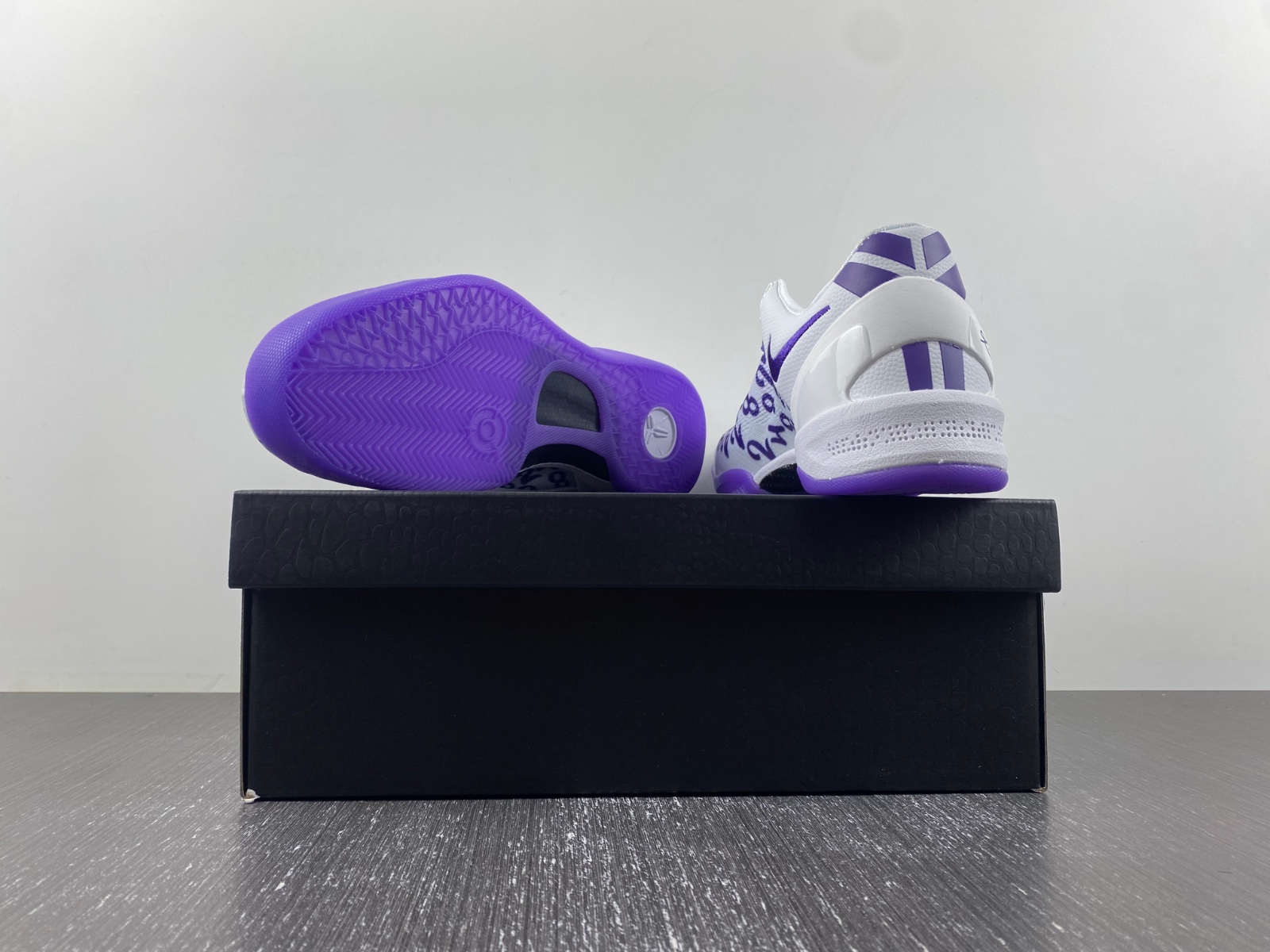 Nike Kobe 8 Protro "White/Court Purple" FQ3549-100