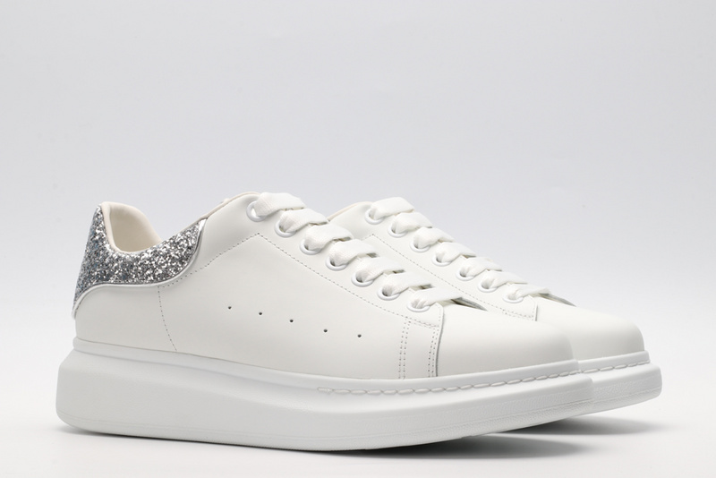 MCQUEEN OVERSIZED SNEAKER