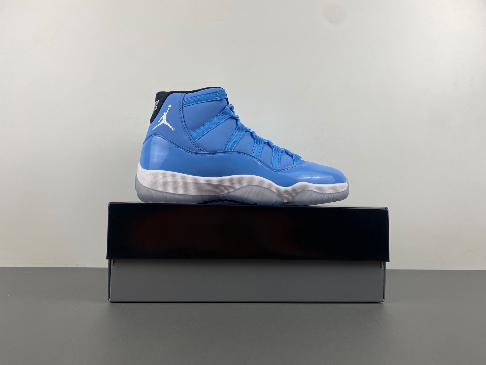 Air Jordan 11 Retro
