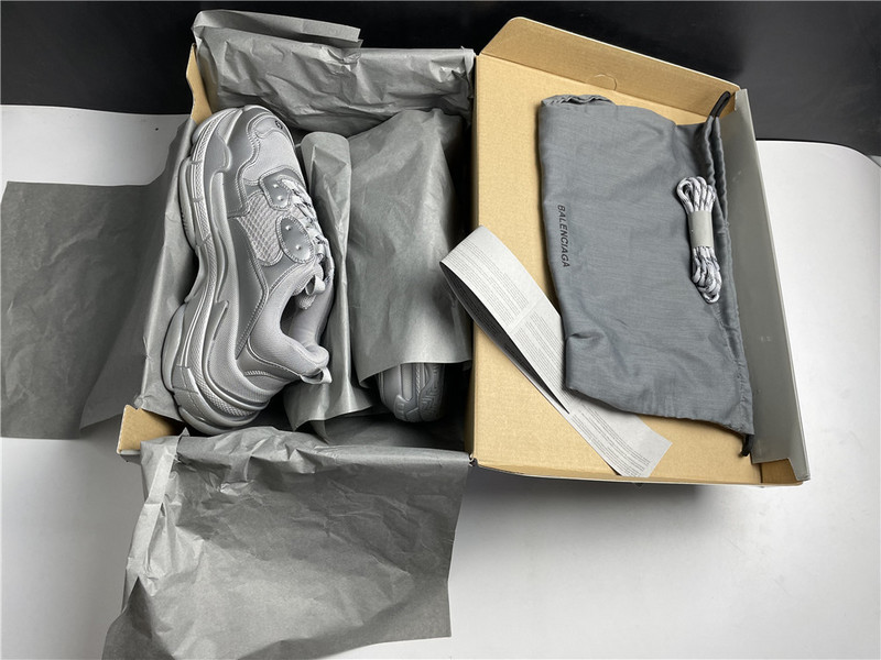 Balenciaga TRIPLE S TRAINER