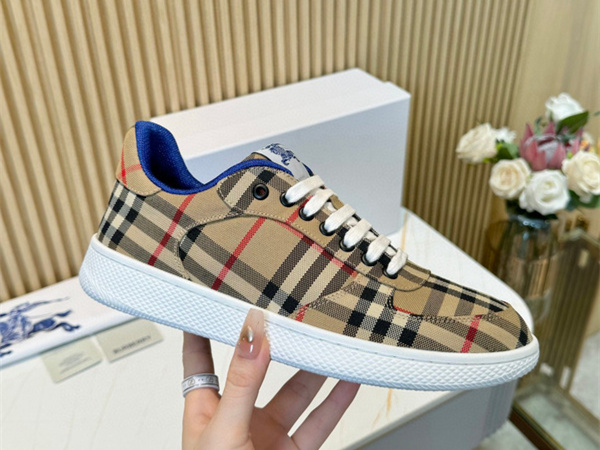 Burberry Check Terrace Sneakers BBR--3009