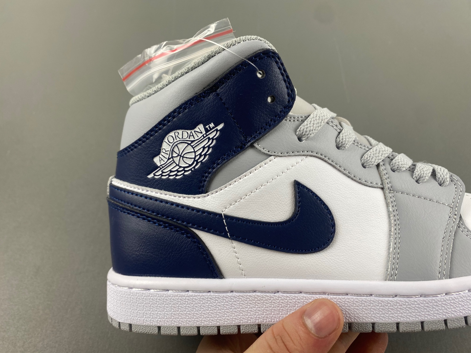 AIR JORDAN 1 MID SE "LEGEND PINK" GS SHOES   DQ8426-104