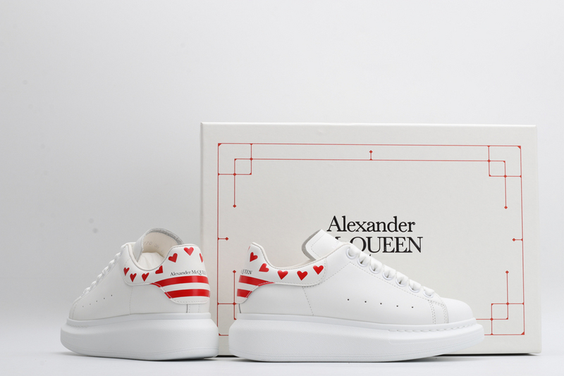 MCQUEEN OVERSIZED SNEAKER
