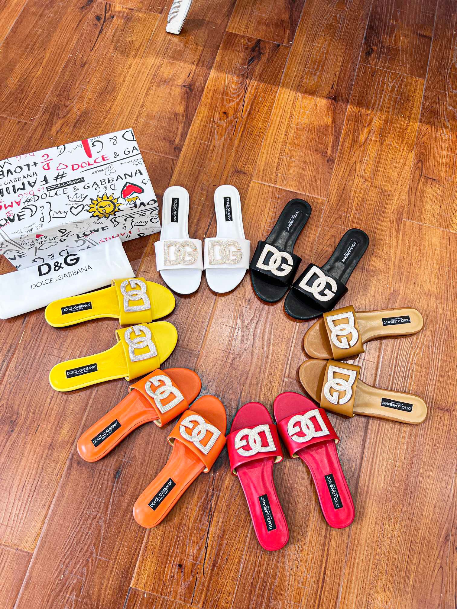 DG SANDALS