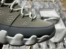 Air Jordan 9 Retro
