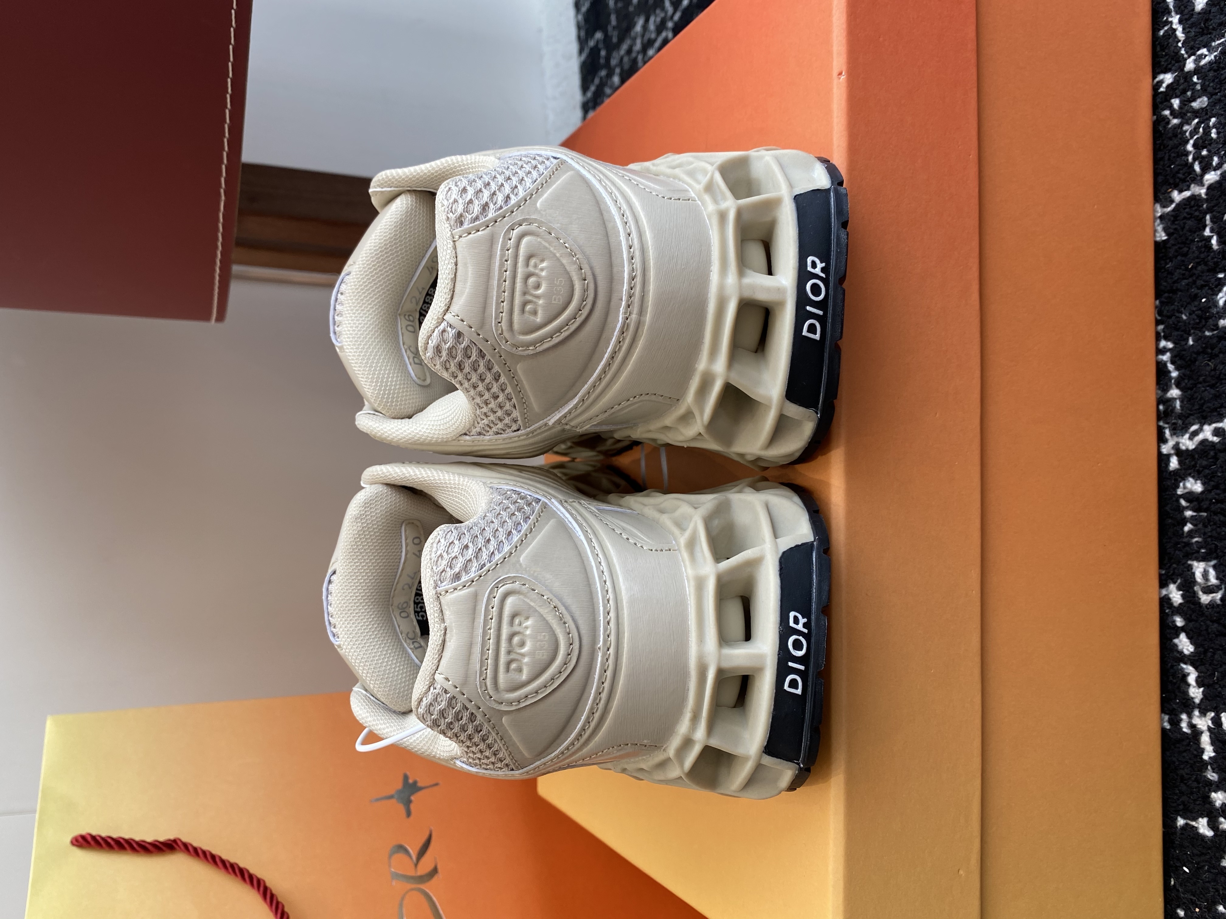 DIOR B35 SNEAKER