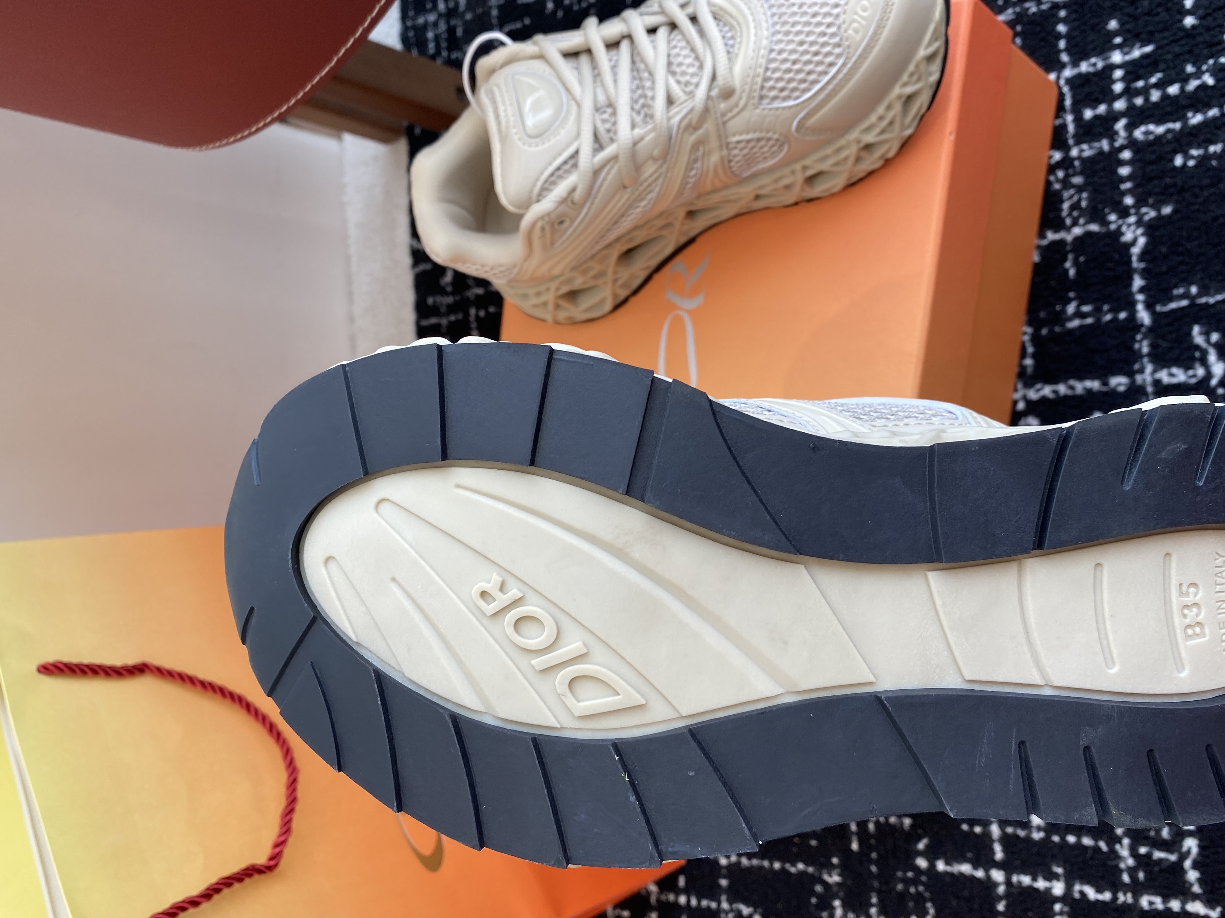 DIOR B35 SNEAKER