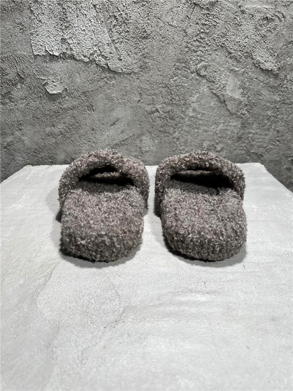 Balenciaga Furry Slide