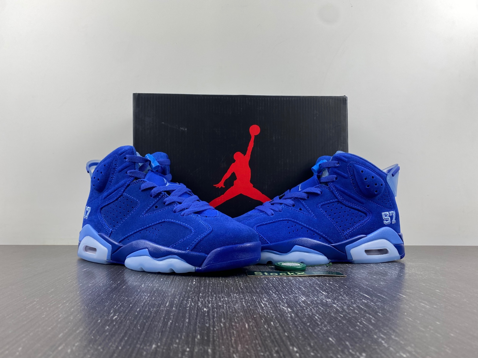 Nike Air Jordan 6 UNC Tar Heels Six Championships PE