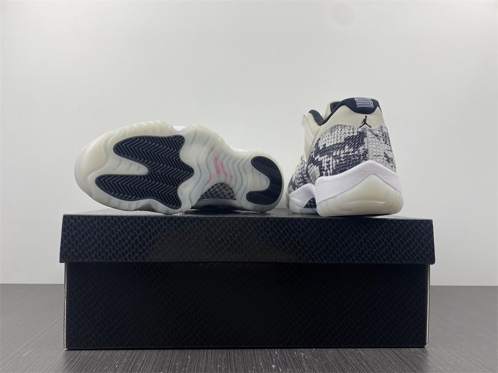 Nike Air Jordan 11 XI Low Snakeskin Cool Grey Jubilee Concord