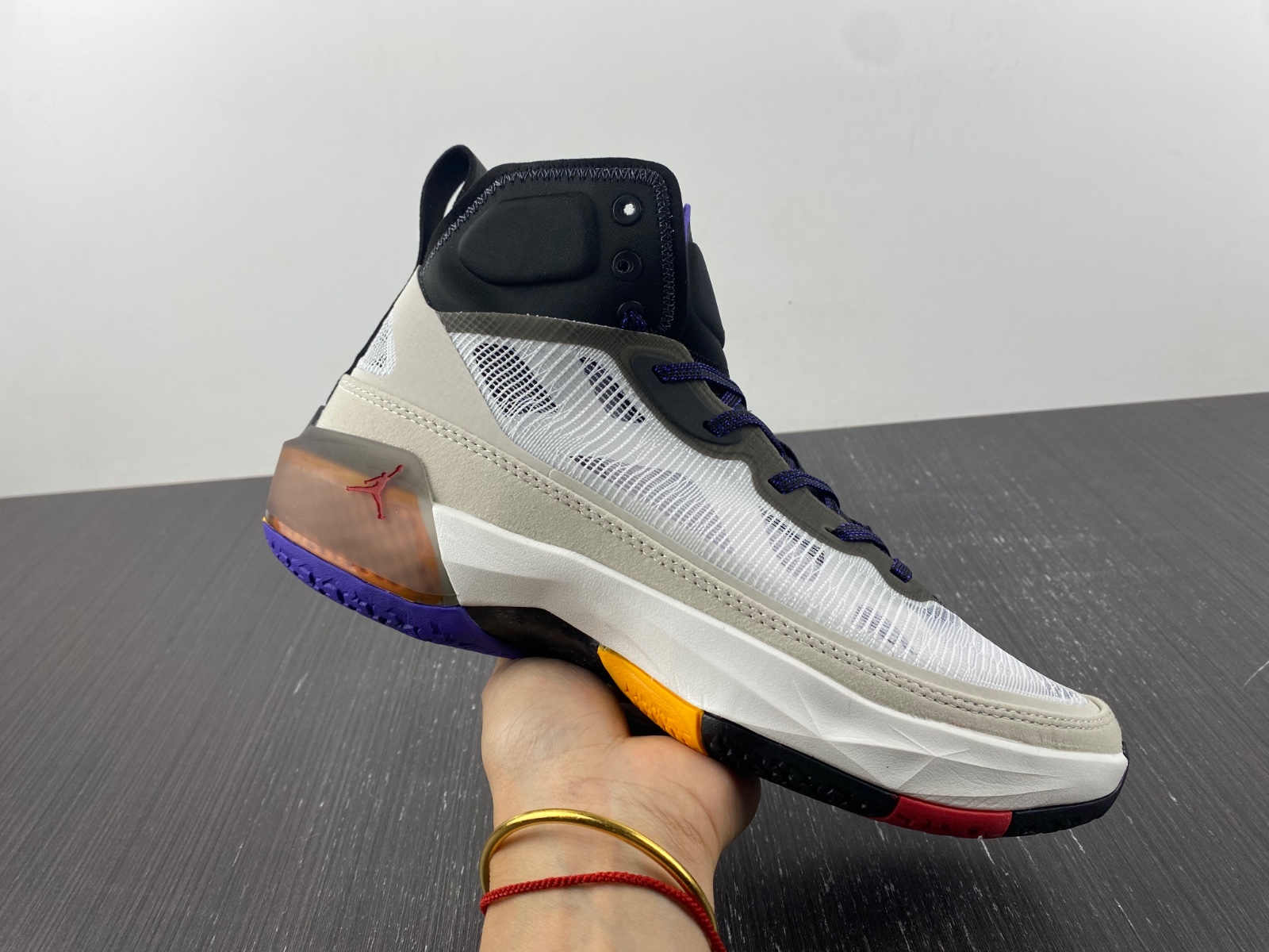 AIR JORDAN 37 