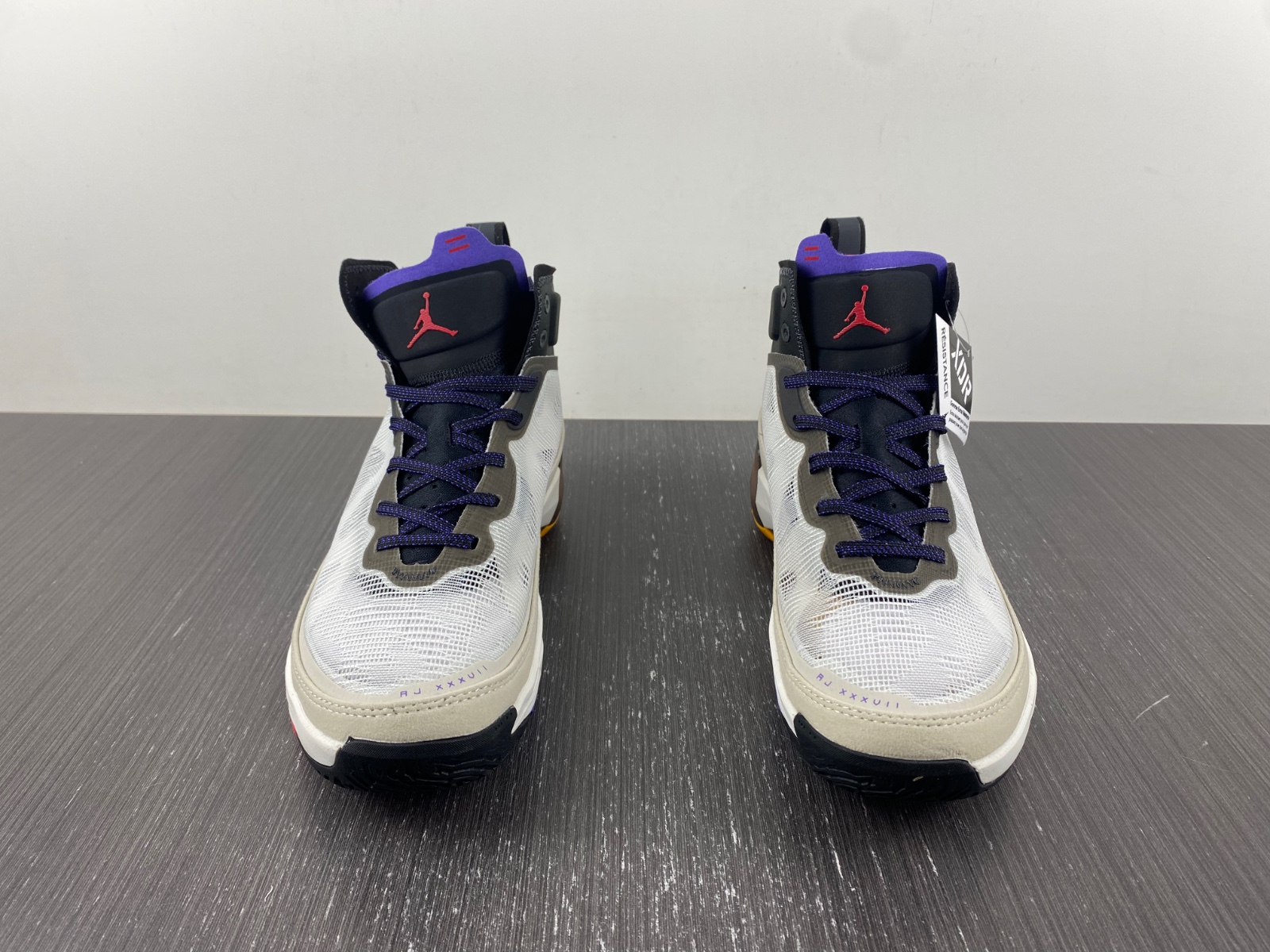 AIR JORDAN 37 
