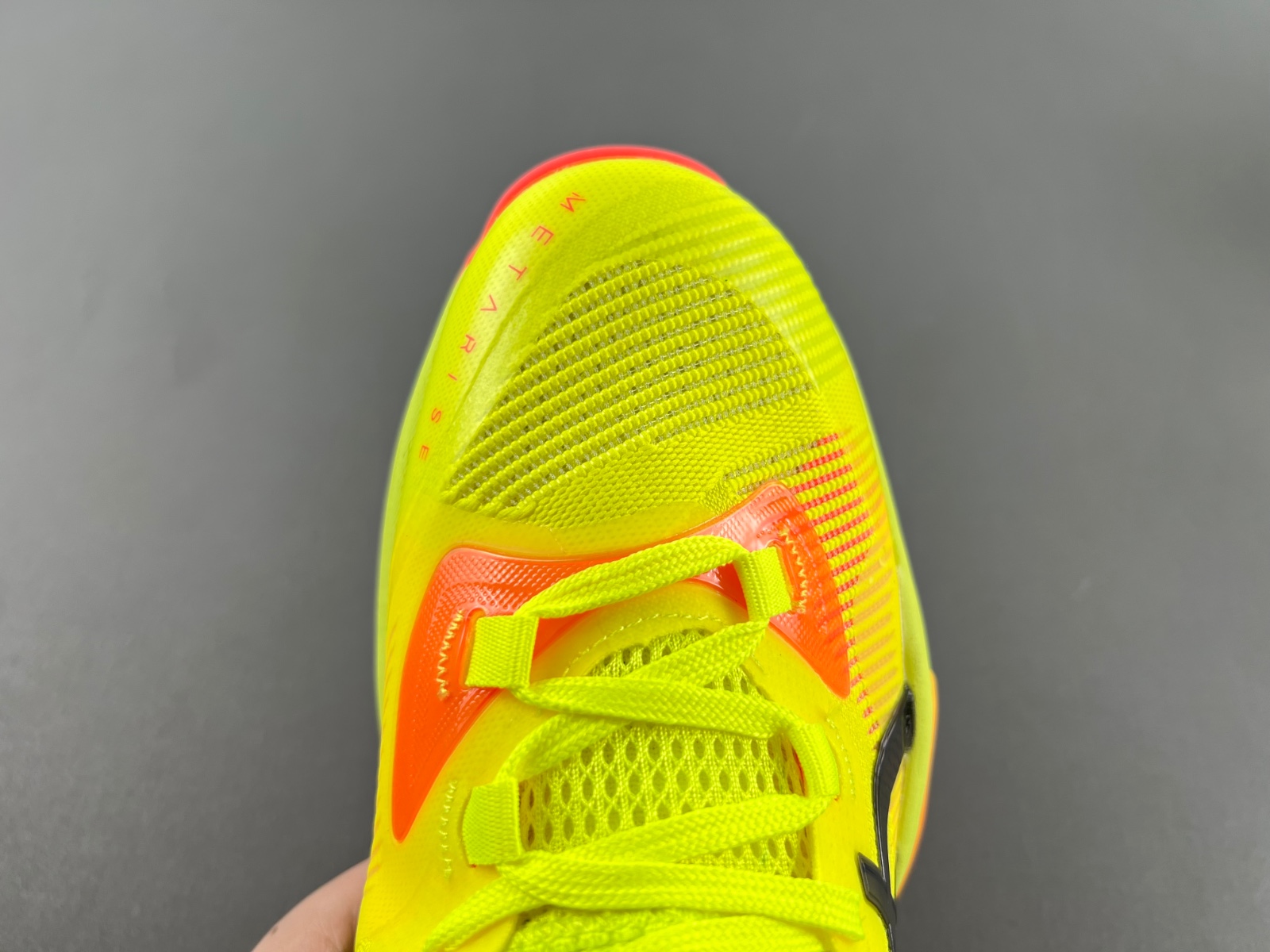 ASICS sneaker