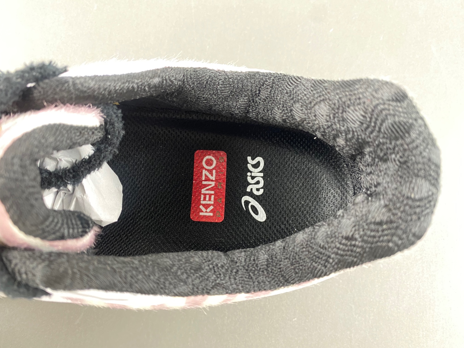 ASICS sneaker