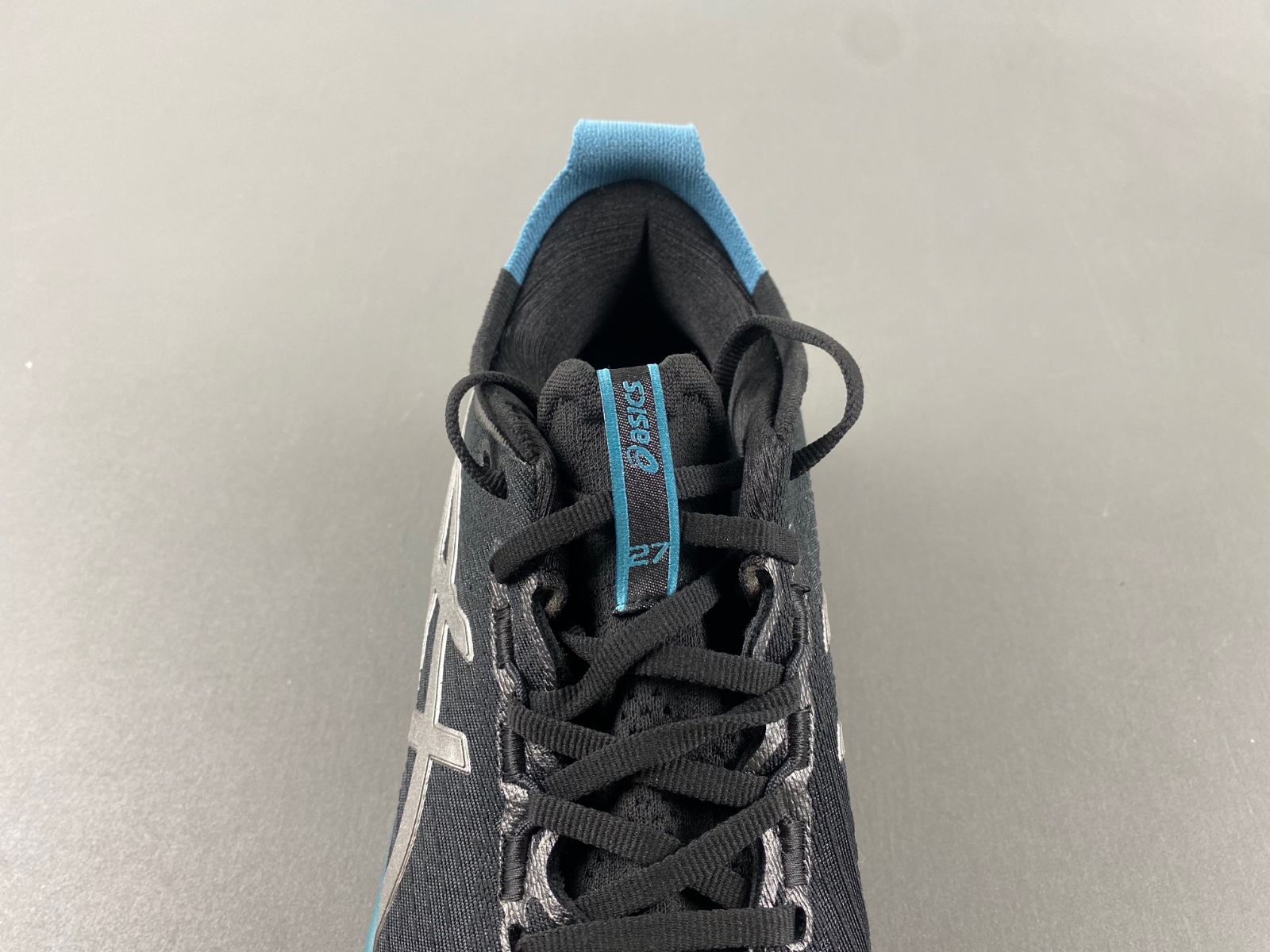 ASICS sneaker