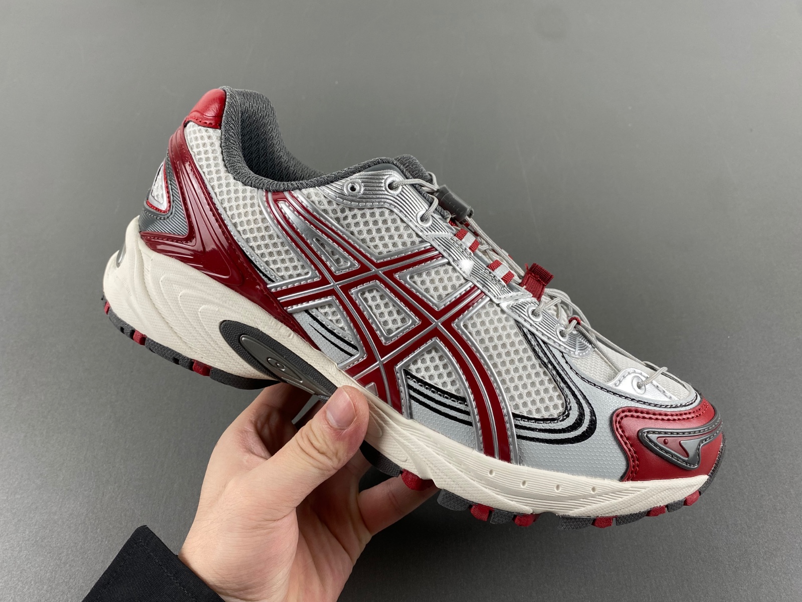 ASICS sneaker