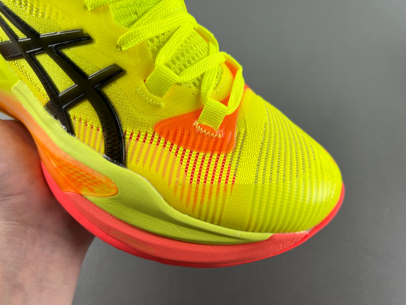 ASICS sneaker
