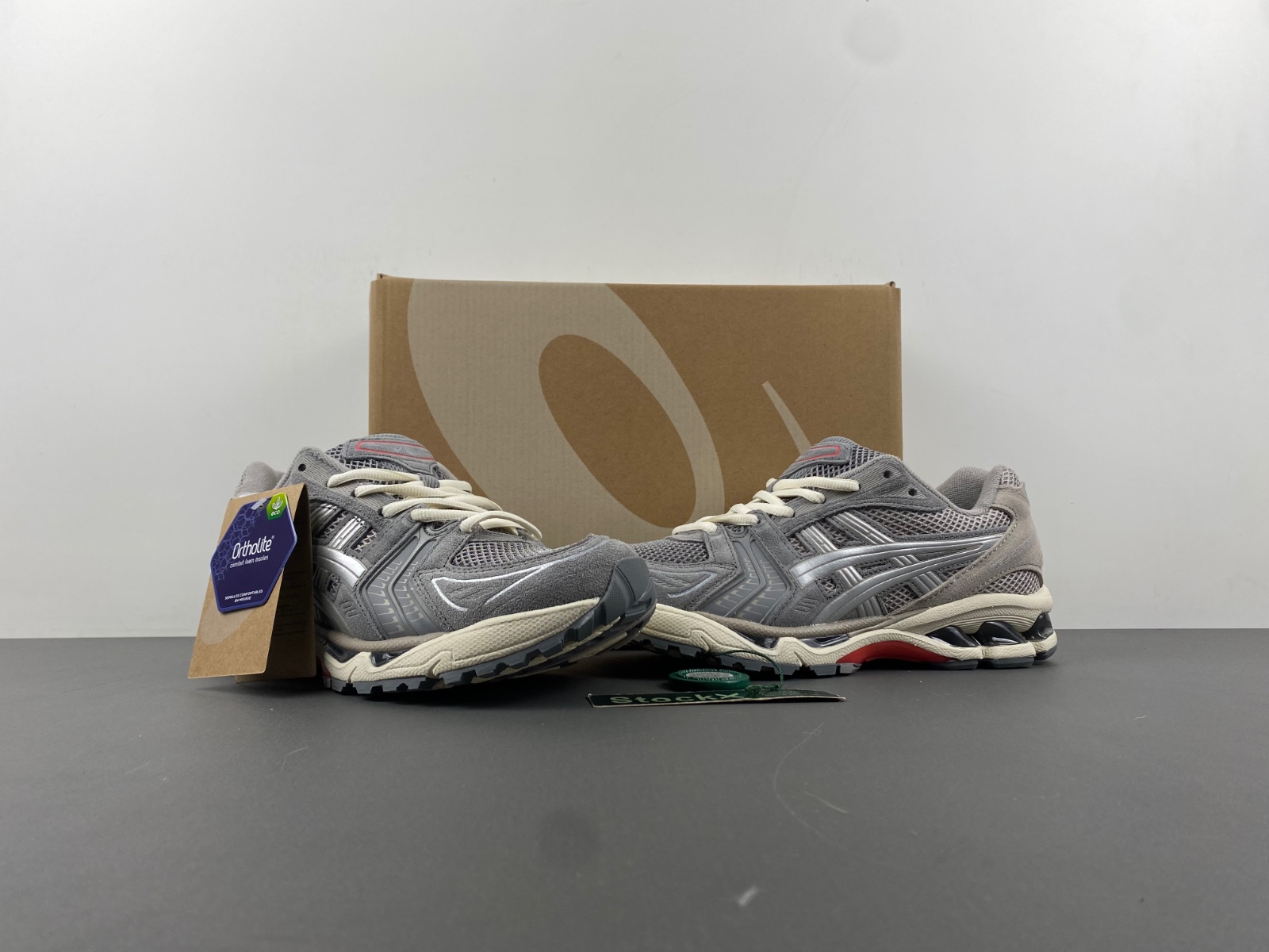 ASICS sneaker