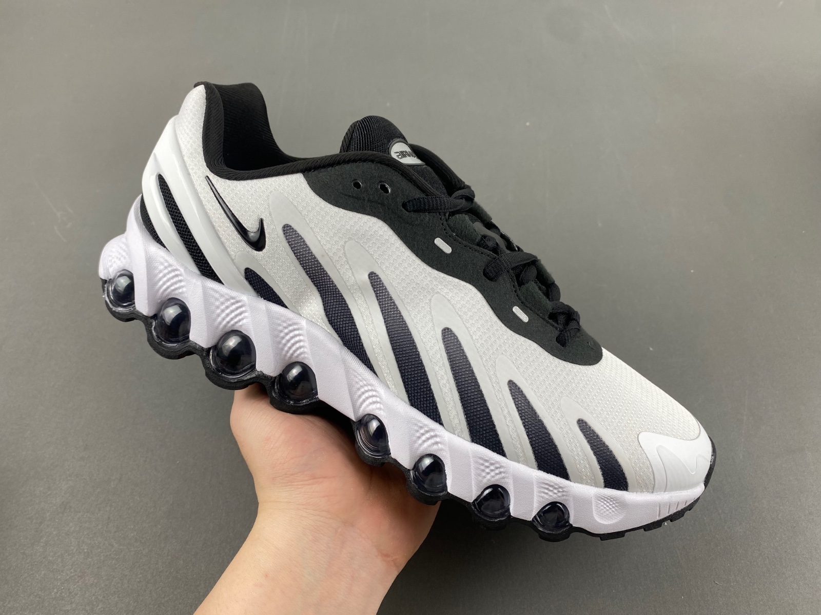 Nike Air Max DN 8