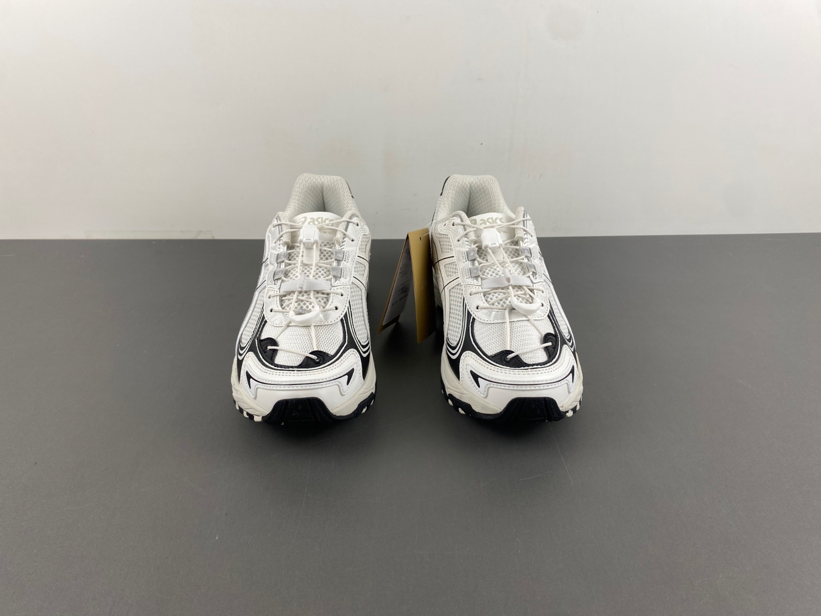 ASICS sneaker