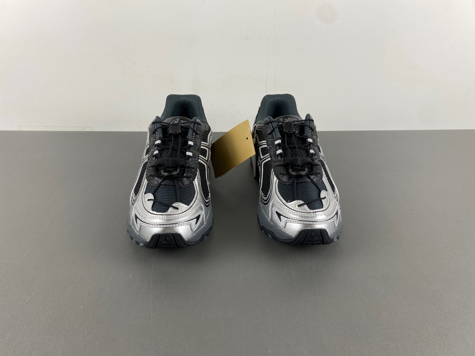 ASICS sneaker