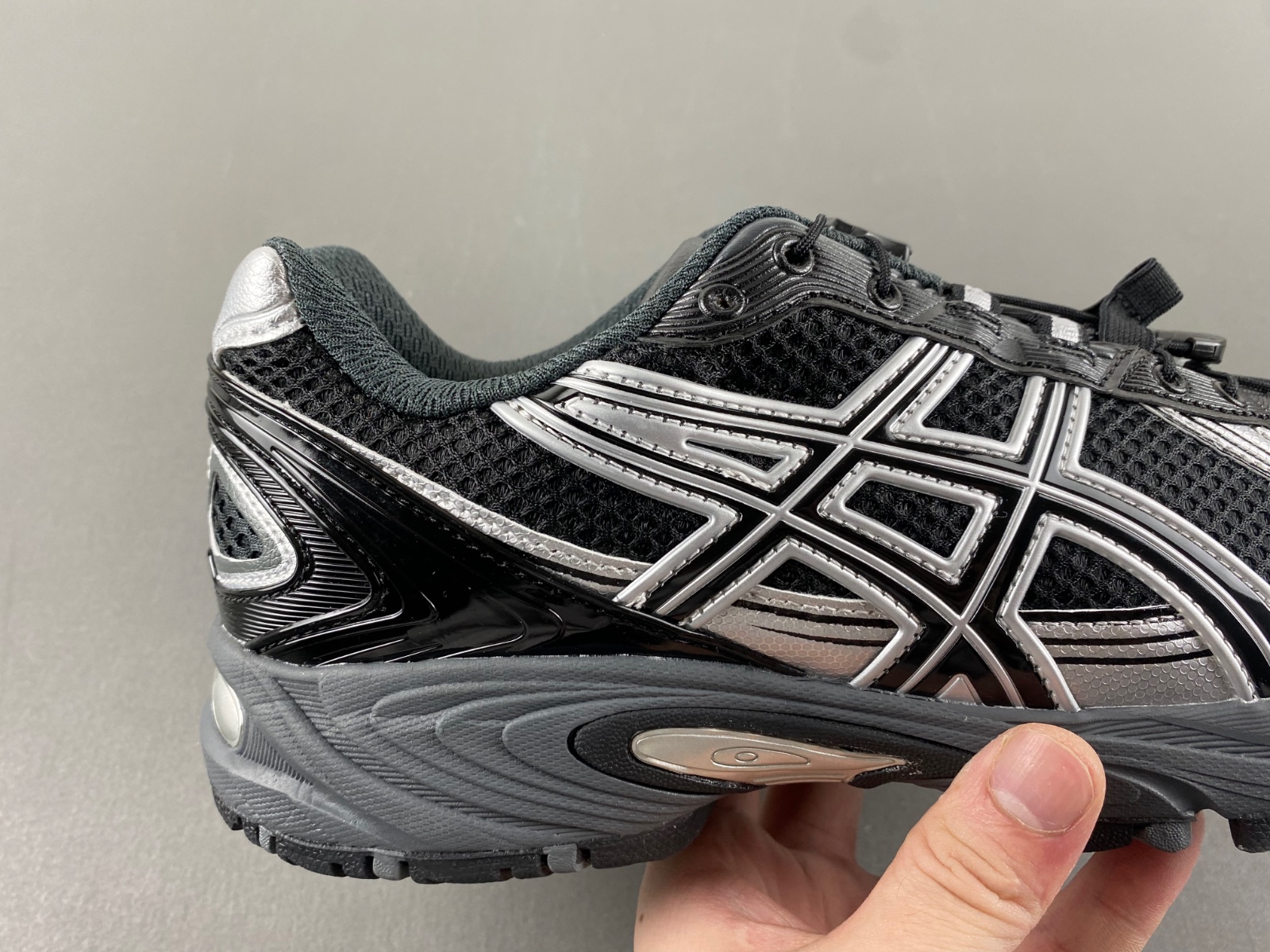ASICS sneaker