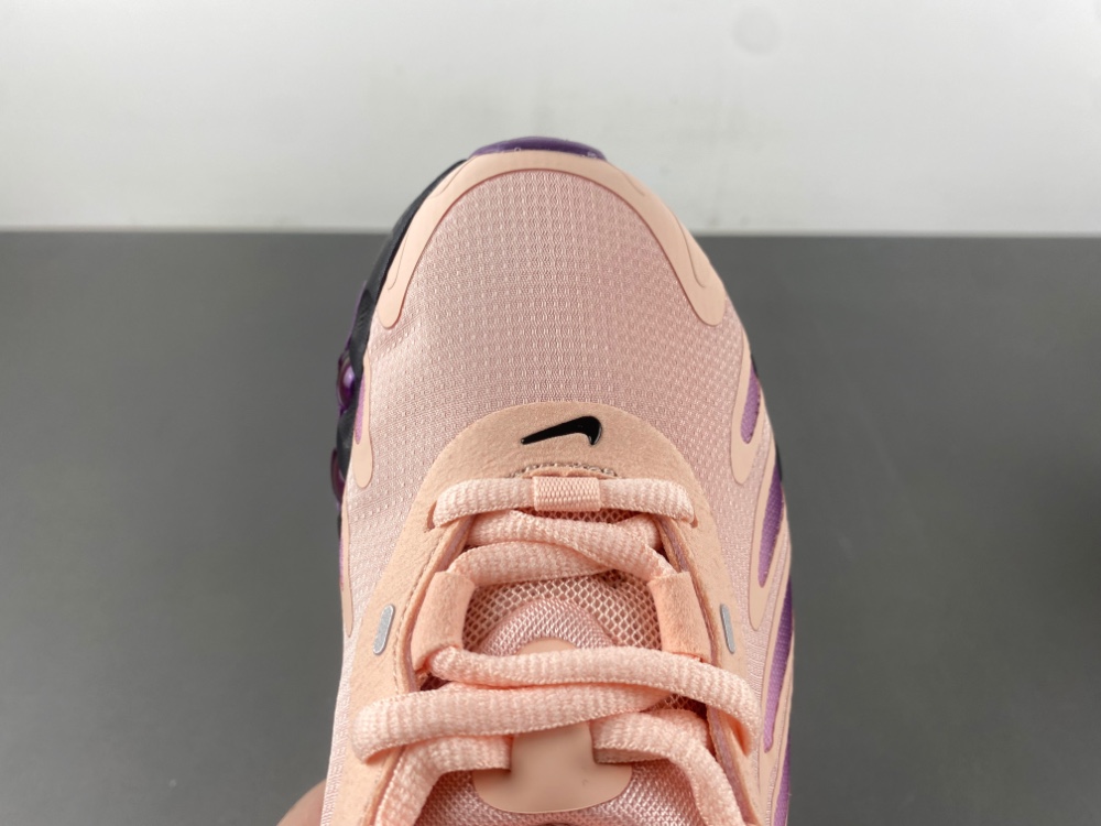 Nike Air Max DN 8