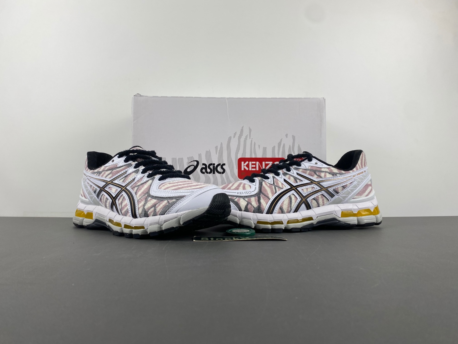 ASICS sneaker