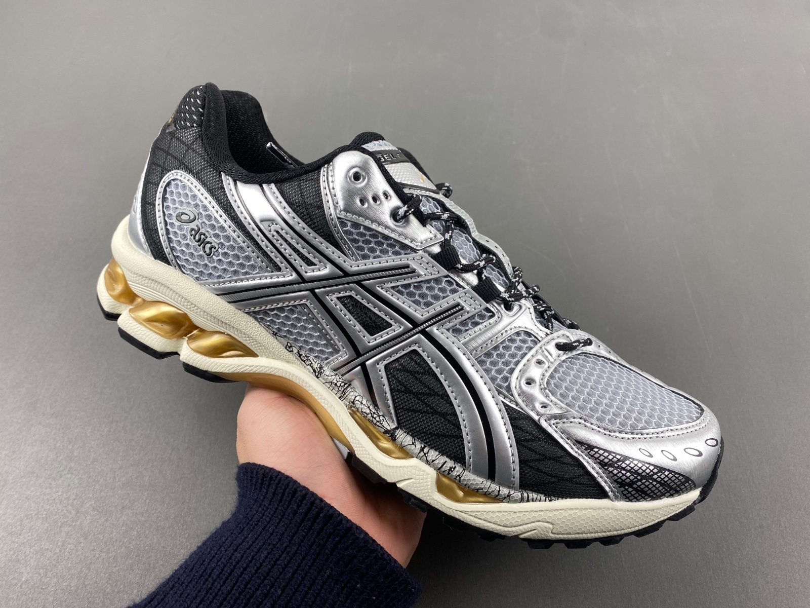 ASICS sneaker