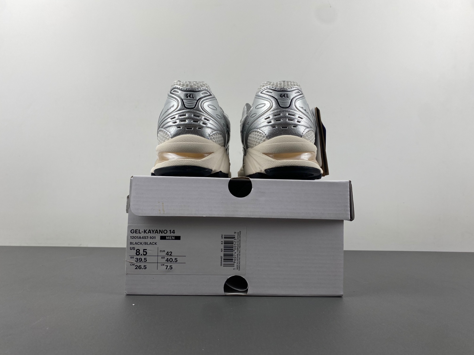 ASICS sneaker