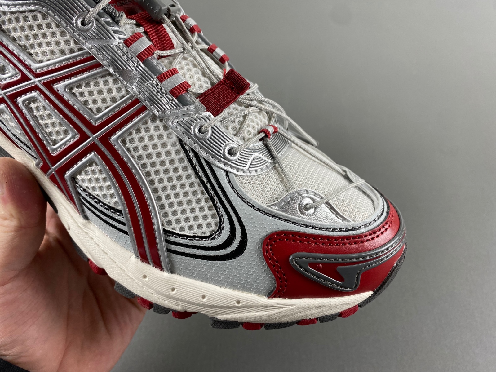ASICS sneaker