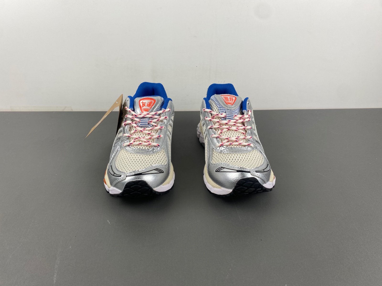ASICS sneaker