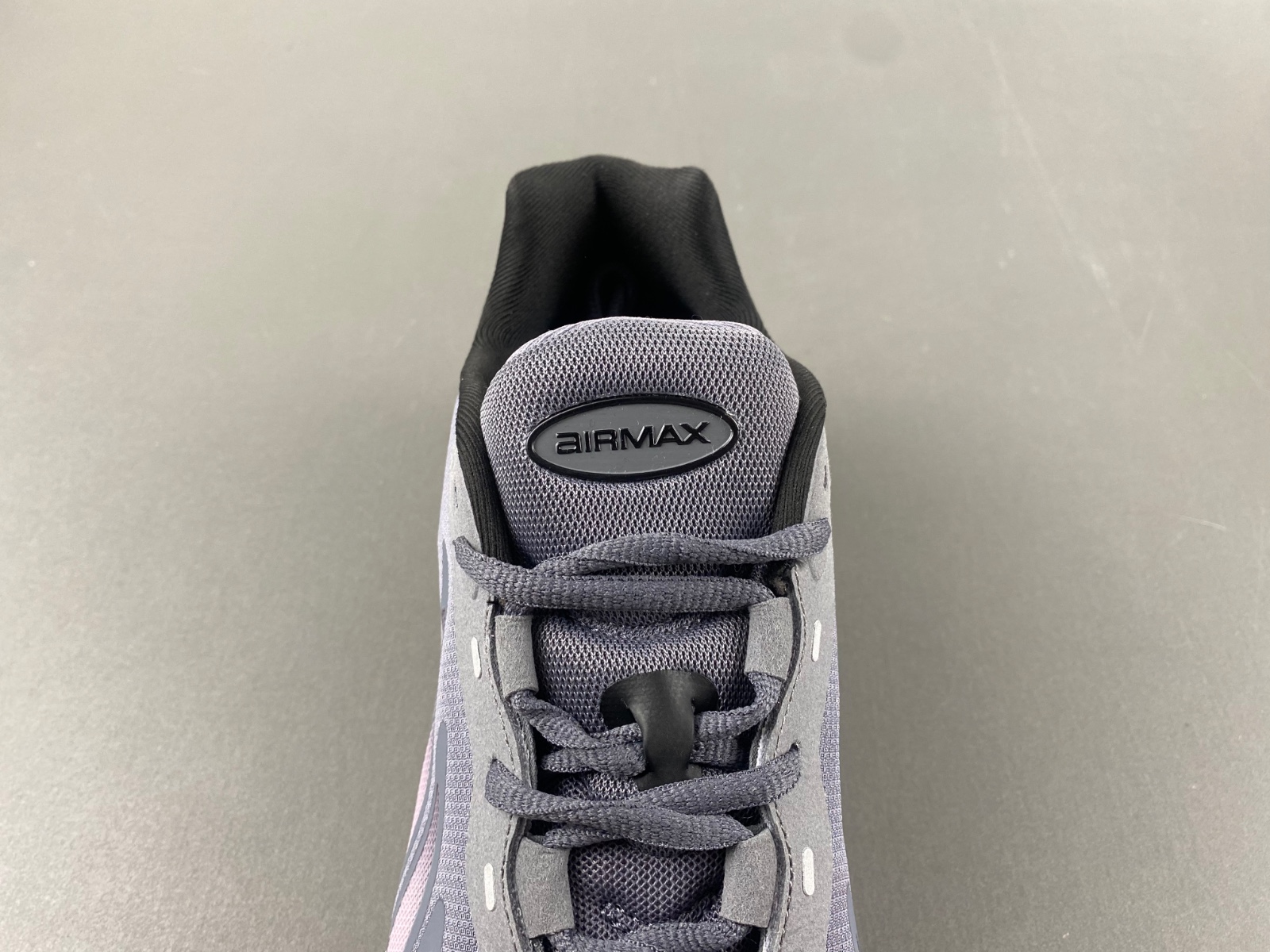 Nike Air Max DN 8
